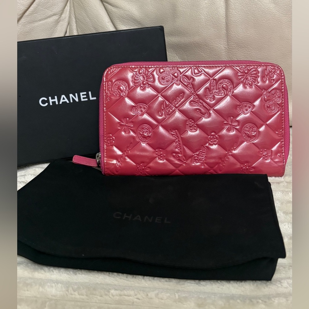 Chanel charms Patent Leather Zip organizer Wallet - Pink🔥 - Picture 3 of 13